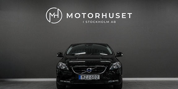 Volvo V40 2 of 5