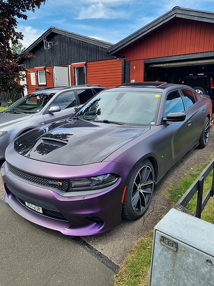 Dodge Charger 3 of 9