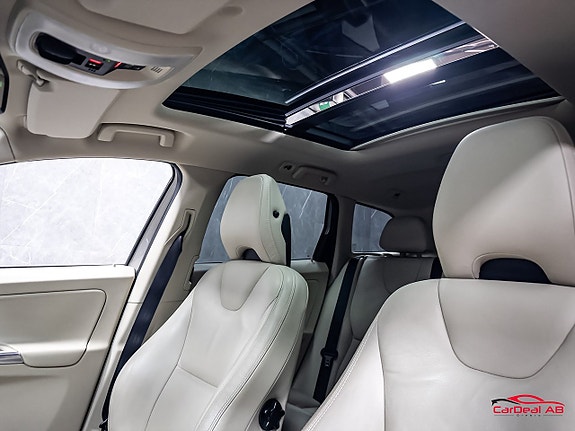 Volvo XC60 22 of 30