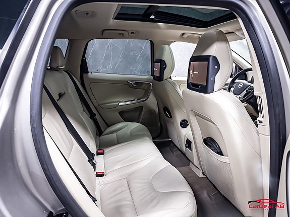 Volvo XC60 16 of 30