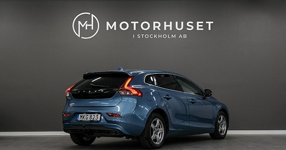 Volvo V40 6 of 21