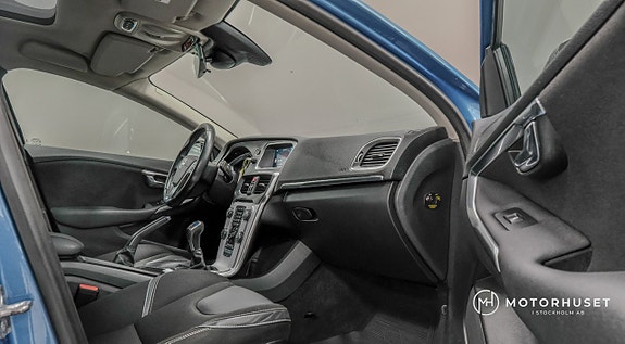 Volvo V40 9 of 21
