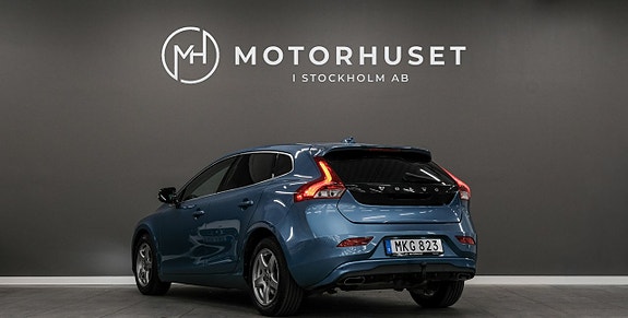 Volvo V40 4 of 5