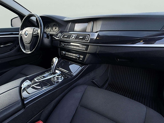 BMW 520d 13 of 17