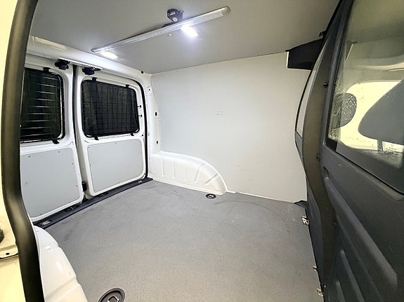 Volkswagen Caddy 12 of 25