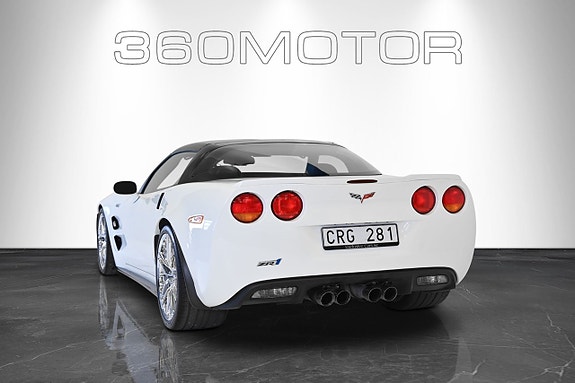 Chevrolet Corvette 10 of 30