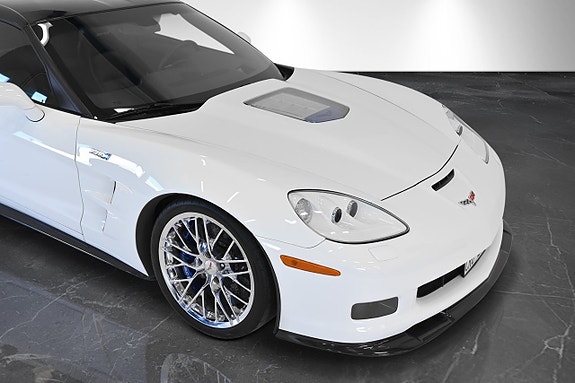 Chevrolet Corvette 6 of 30