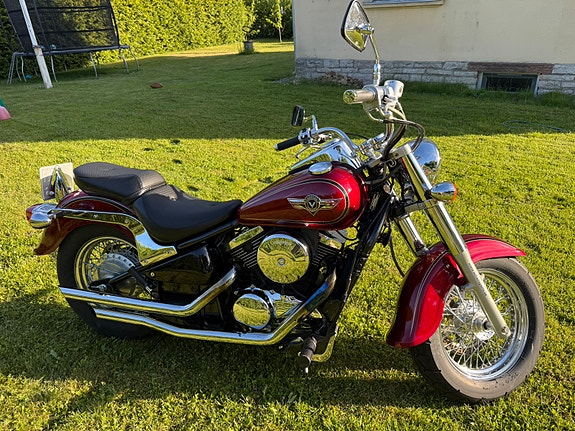 Kawasaki Vulcan 800 2 of 3