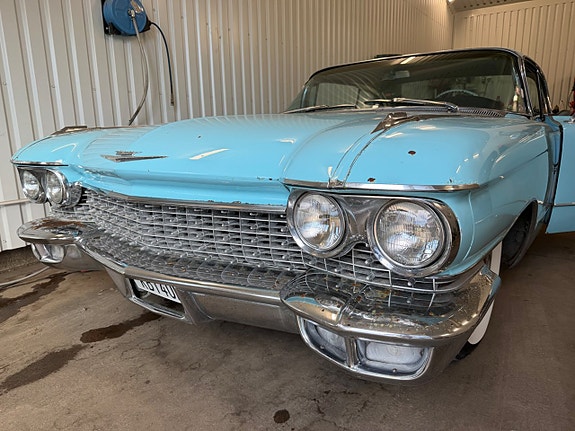 Cadillac Coupé DeVille 5 of 5