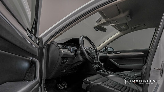 Volkswagen Passat Alltrack 7 of 24
