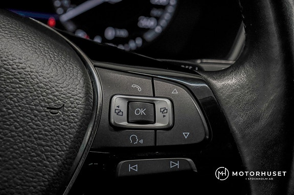 Volkswagen Passat Alltrack 18 of 24