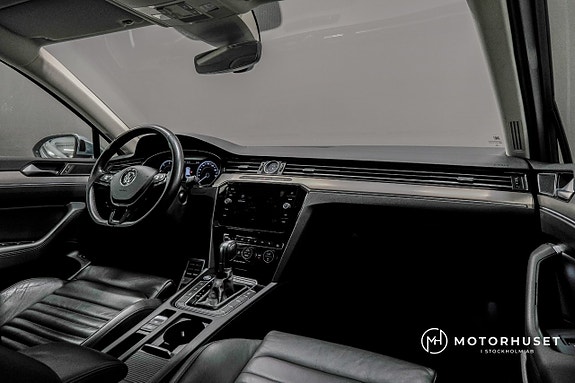 Volkswagen Passat Alltrack 10 of 24