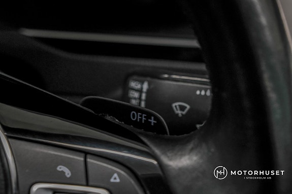 Volkswagen Passat Alltrack 19 of 24