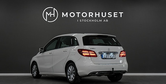 Mercedes-Benz B180 d 4 of 5