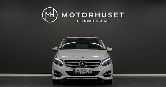 Mercedes-Benz B180 d 2 of 5