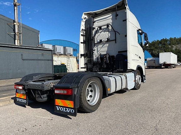 Volvo FH 460  Glob 4x2 Mega 4 of 8
