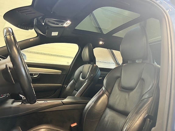 Volvo V90 10 of 30