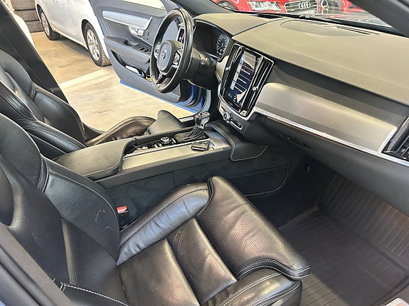 Volvo V90 22 of 30
