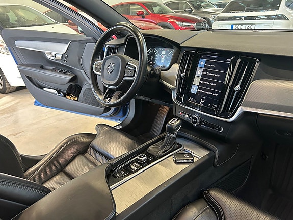 Volvo V90 23 of 30