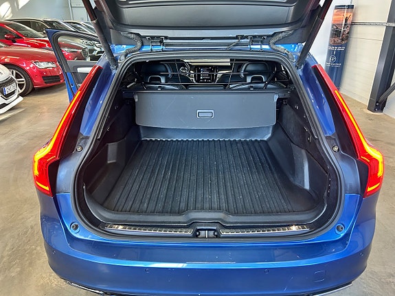 Volvo V90 17 of 30