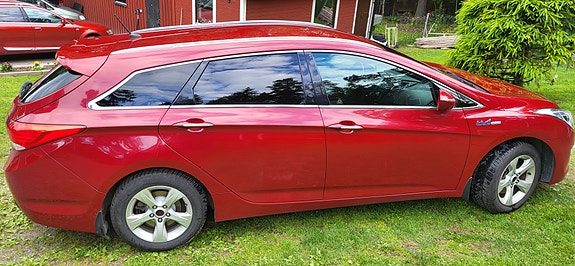 Hyundai i40 3 of 5
