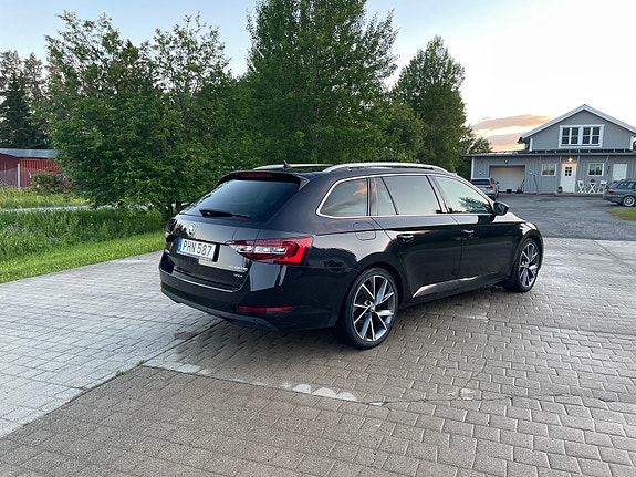 Skoda Superb 5 of 5