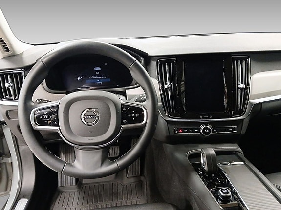 Volvo V90 Cross Country 12 of 14