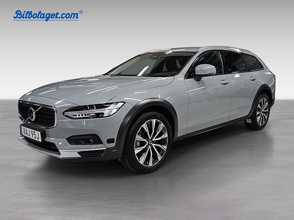 Volvo V90 Cross Country 3 of 5