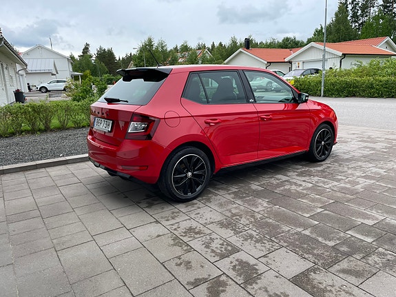 Skoda Fabia 2 of 3