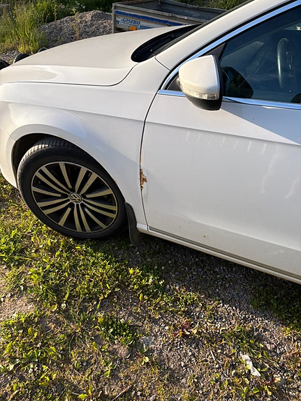 Volkswagen Passat 3 of 5