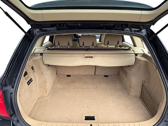 BMW 318d 18 of 20