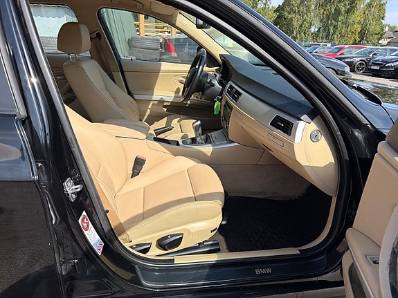 BMW 318d 12 of 21