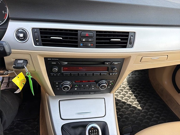 BMW 318d 10 of 21