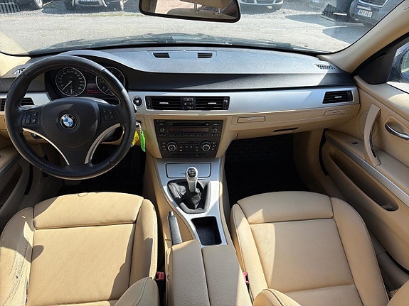 BMW 318d 13 of 21