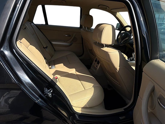 BMW 318d 9 of 21