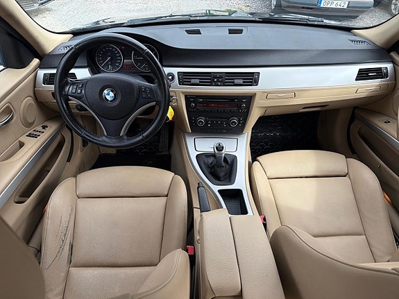 BMW 318d 13 of 20