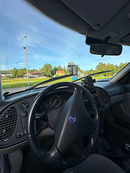 Saab 900 2 of 5