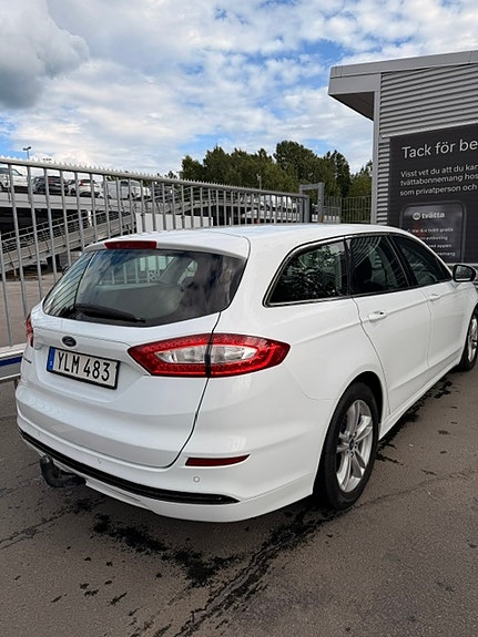 Ford Mondeo 2 of 11