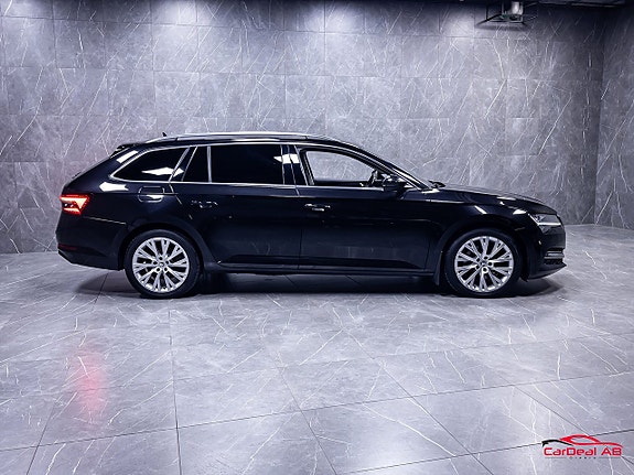 Skoda Superb 8 of 30