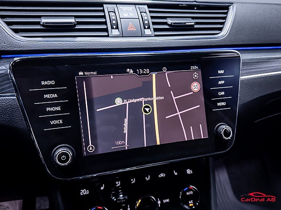 Skoda Superb 24 of 30