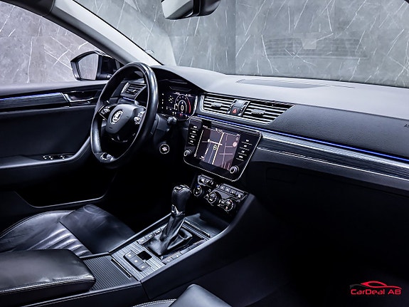 Skoda Superb 13 of 30