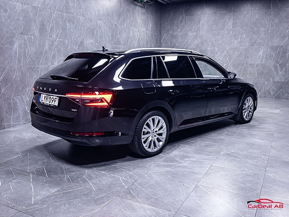 Skoda Superb 7 of 30