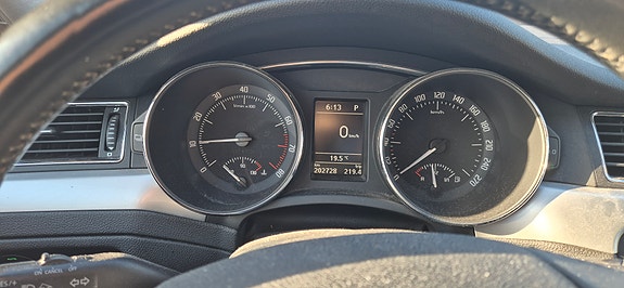 Skoda Superb 6 of 22