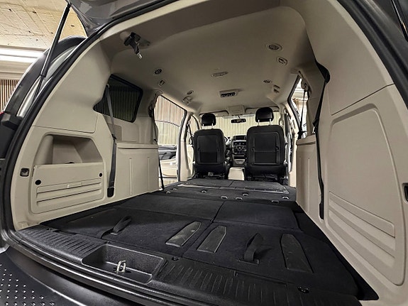 Dodge Grand Caravan 29 of 29