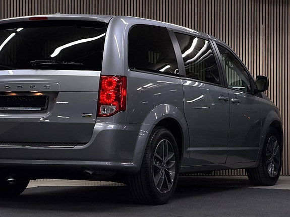 Dodge Grand Caravan 11 of 29