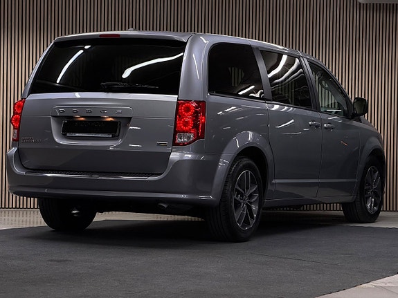 Dodge Grand Caravan 10 of 29