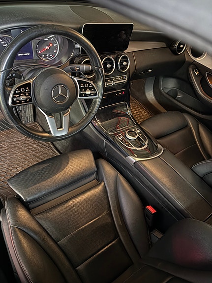 Mercedes-Benz C200 6 of 9