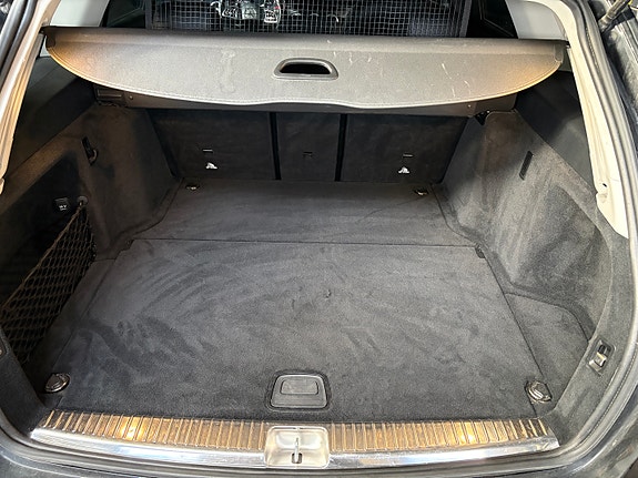 Mercedes-Benz C200 7 of 9