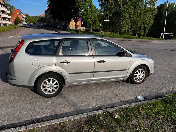 Ford Focus 3 of 5