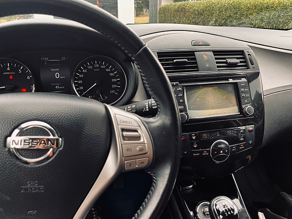 Nissan Pulsar 3 of 5